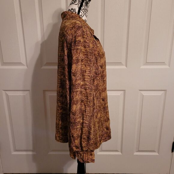 Notations Women's snake print silk long sleeve button up shirt - Picture 2 of 5